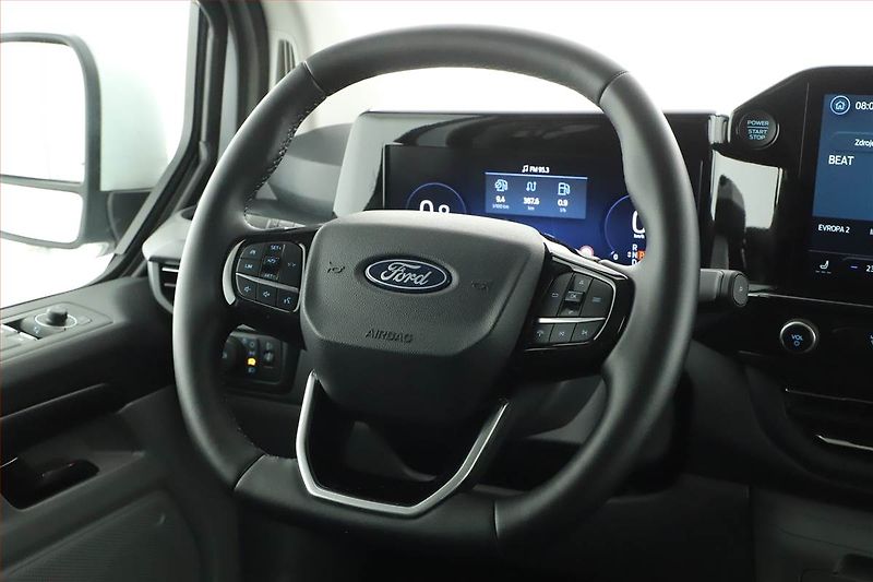 Ford Tourneo Custom (2025) 2.0 EcoBlue - fotka 20 z 24