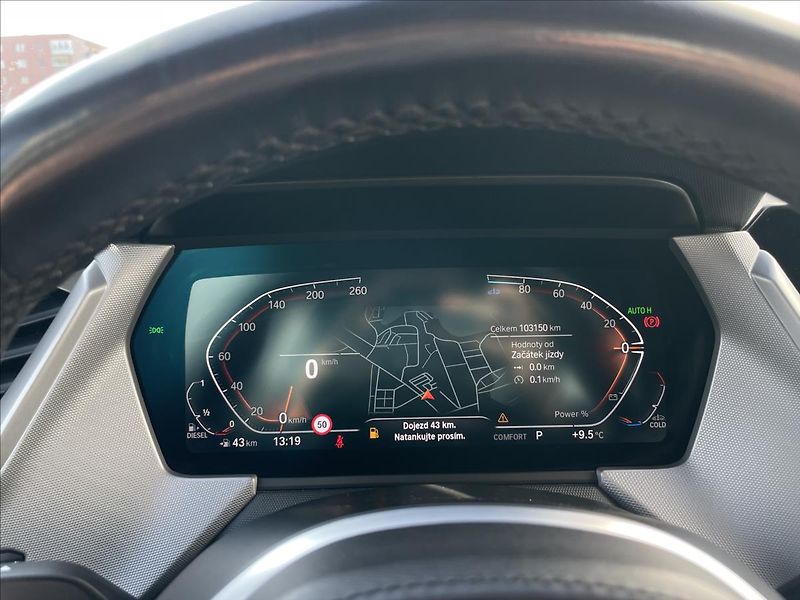 BMW Řada 1 2,0 120d xDrive Advantage A8 - fotka 9 z 22