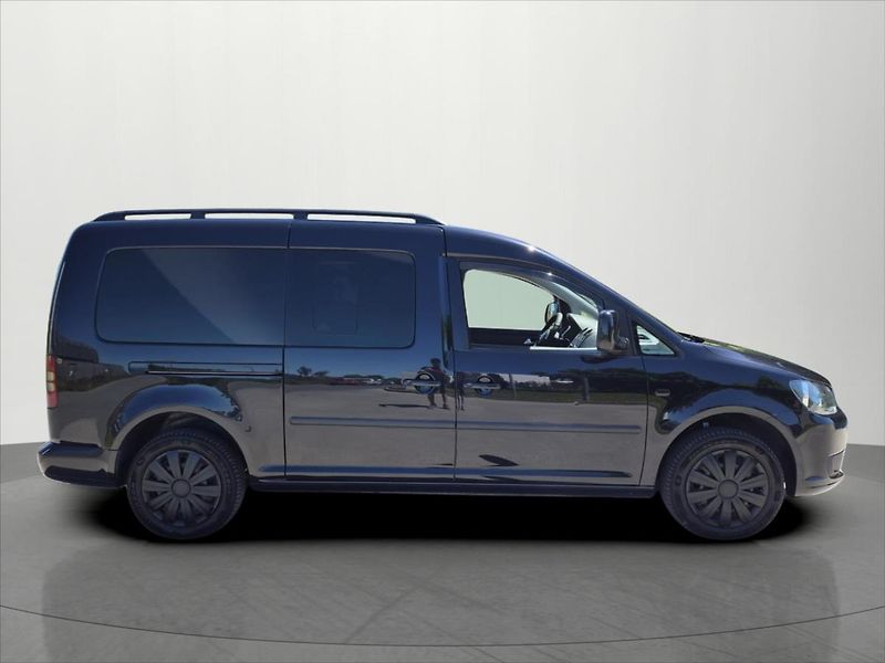 Volkswagen Caddy 1,6 TDi 75 Kw MAXI Style - fotka 8 z 21