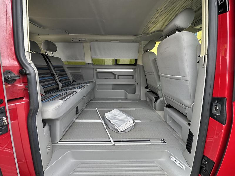 Volkswagen California (2011) Beach /103kW *1.Maj.*5.Míst*TZ - fotka 22 z 41