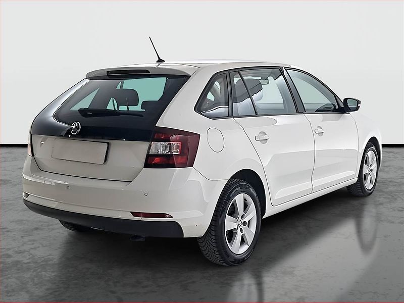 Škoda Rapid (2016) Spaceback 1.2 TSI, ČR,1.maj - fotka 5 z 17