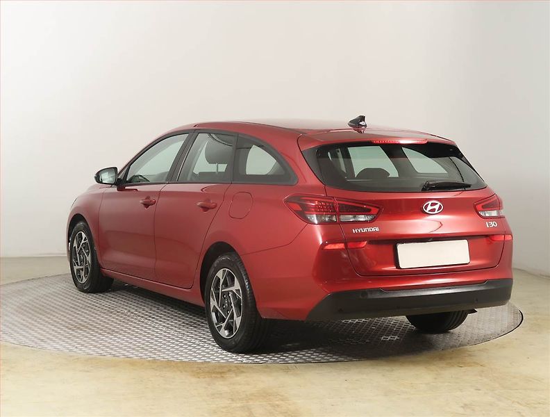 Hyundai i30 (2024) 1.0 T-GDI, Serv.kniha, Navi - fotka 4 z 19