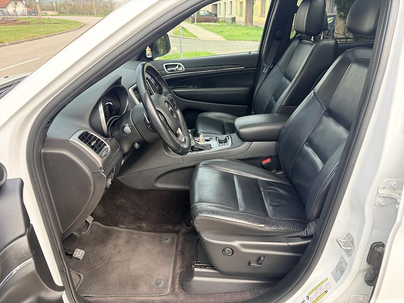 Jeep Grand Cherokee 3.0 V6 CRD 184KW - fotka 13 z 47