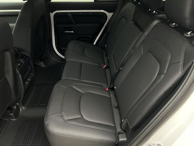 Land Rover Defender (2026) 110 D200 S AWD Aut  - fotka 14 z 50