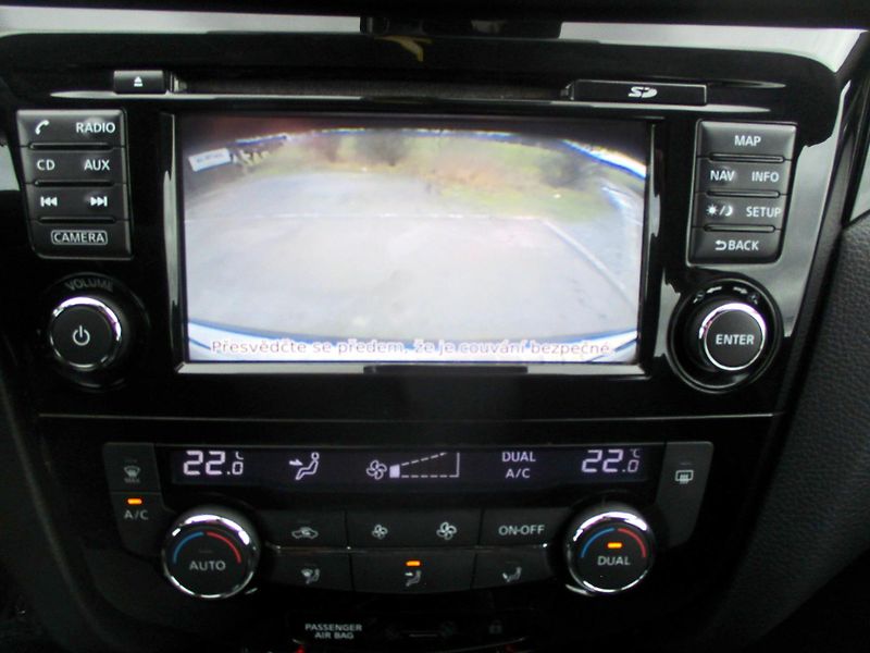Nissan Qashqai 1.6DIG-T 120kW NAVI VÝHŘEV - fotka 20 z 43