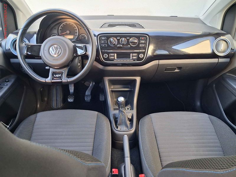 Volkswagen up! (2014) 1.0 MPi, CUP, AC, výhřev sed - fotka 8 z 15