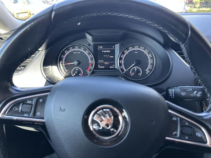 Škoda Octavia 2.0 TDI DSG Ambition - fotka 14 z 31
