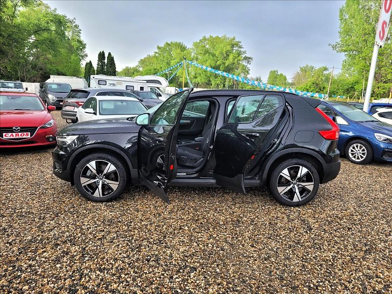 Volvo XC40 TWIN PLUS 408 PS,4X4,78KWh - fotka 17 z 50