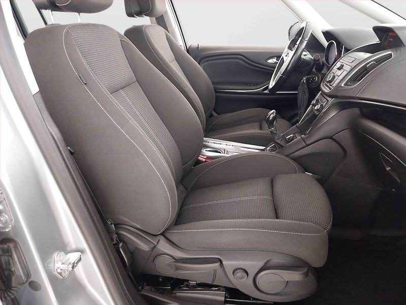 Opel Zafira (2015) 2.0 CDTI, 7 míst, Serv.kniha - fotka 9 z 22