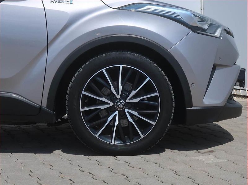 Toyota C-HR (2017) 1.8 Hybrid, Automat - fotka 15 z 18