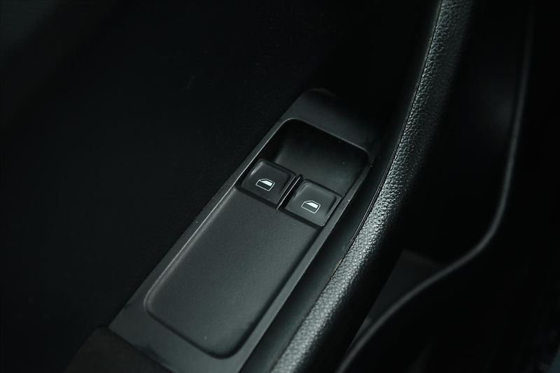 Škoda Fabia 1.2TSi 1.MAJITEL DPH ČR - fotka 19 z 19