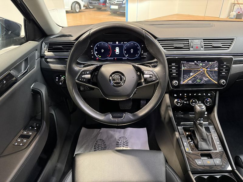 Škoda Superb 2.0 TDI 110kW L&K Combi DSG - fotka 6 z 15