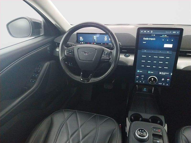 Ford Mustang Mach-E (2021) Standard Range RWD, SoH 93% - fotka 7 z 23