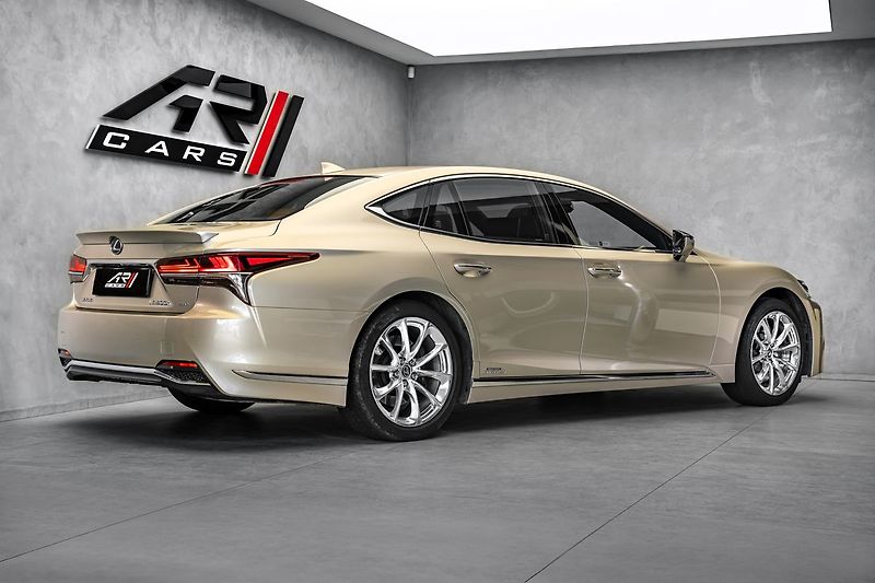 Lexus LS 500 LUXURY H AWD - fotka 5 z 28