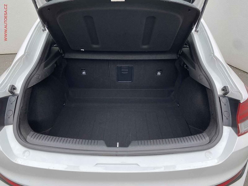 Hyundai i30 (2020) 1.4 T-GDi FastBack, 1.maj,ČR - fotka 7 z 19