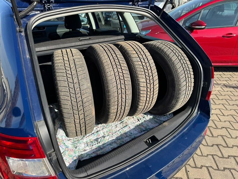 Škoda Octavia (2014) 1,6 TDI 77 KW TAŽNÉ KOLA - fotka 34 z 41