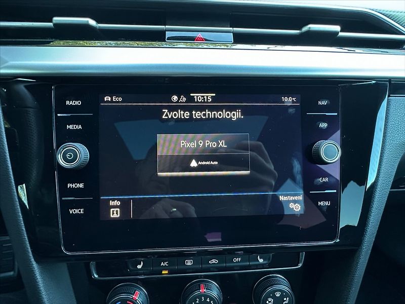 Volkswagen Arteon 2,0 TDI 110kW R-Line, ACC - fotka 32 z 41
