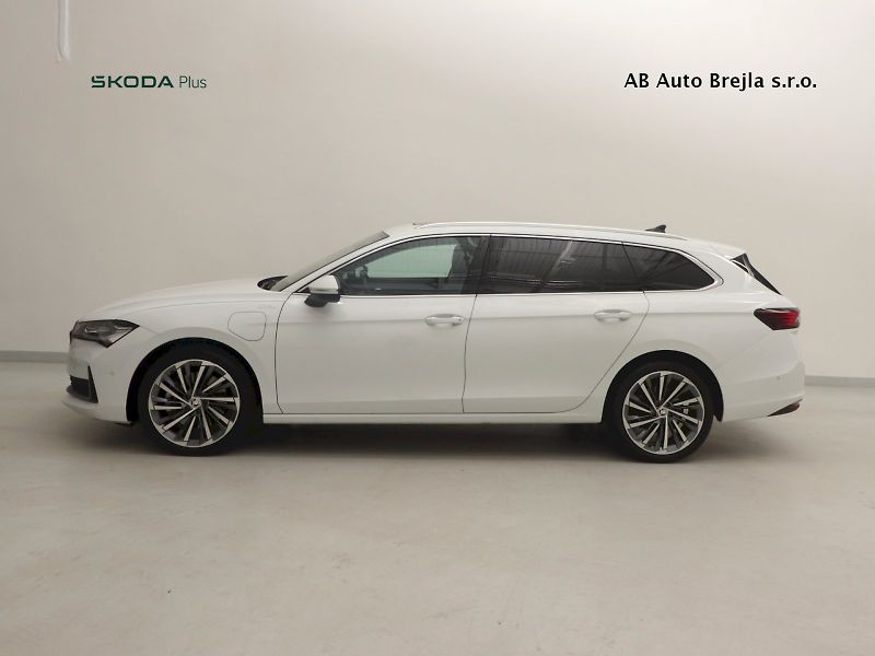 Škoda Superb (2024) COM.IV L K TS 110/1.5 A6F - fotka 8 z 25