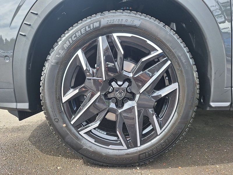Peugeot 3008 (2026) GT Hybrid 145 e-DCS6 - fotka 10 z 23