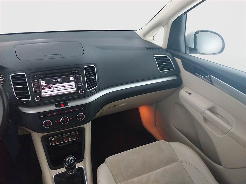 Volkswagen Sharan (2014) 2.0 TDI, 7 míst, Bi-Xenony - fotka 8 z 24