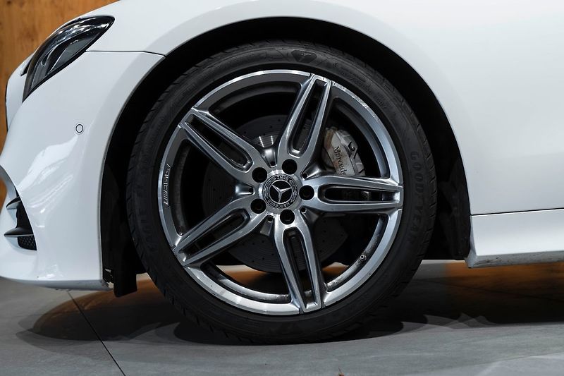 Mercedes-Benz Třídy E - fotka 6 z 18