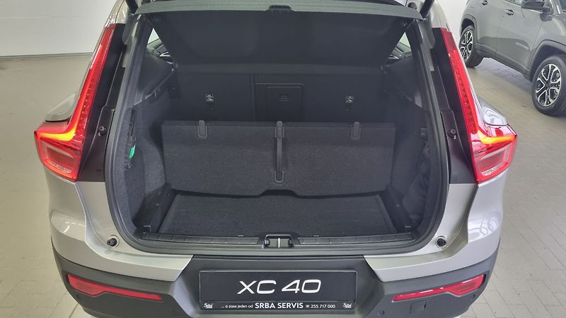 Volvo XC40 (2026) B3 2.0L 163 HP AT7 FWD CORE - fotka 9 z 17