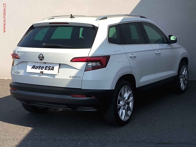 Škoda Karoq (2018) 2.0TDi 4x4, Style, DSG, kůže - fotka 4 z 31