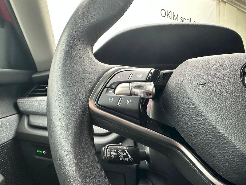 Škoda Octavia (2024) 1.5 TSI 110kW MHEV Selection D - fotka 9 z 22