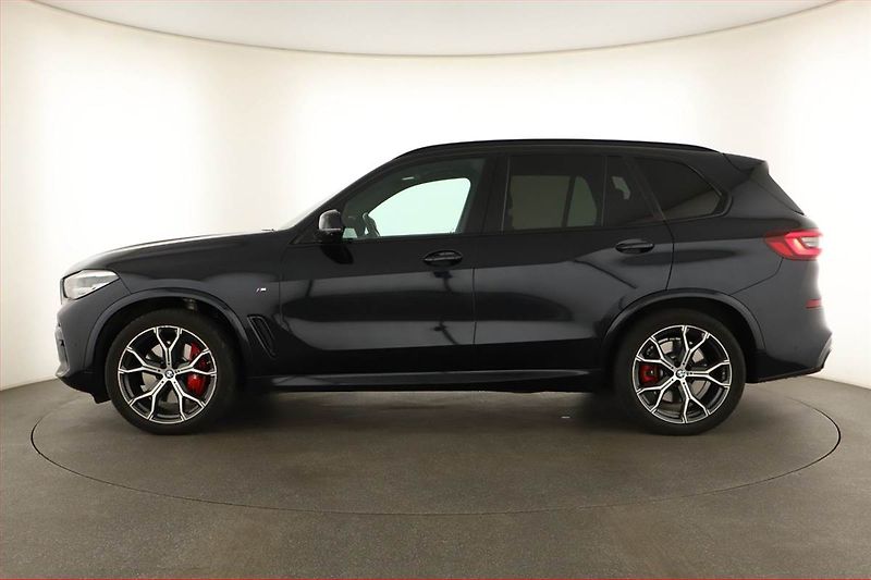 BMW X5 (2021) xDrive30d - fotka 3 z 20