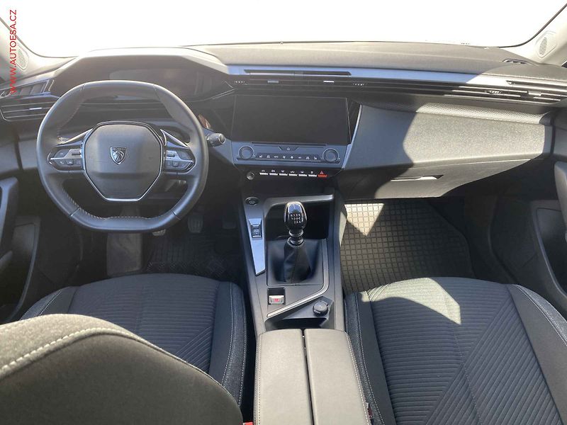 Peugeot 308 (2022) 1.2 i, 1.maj,ČR, Active - fotka 8 z 17