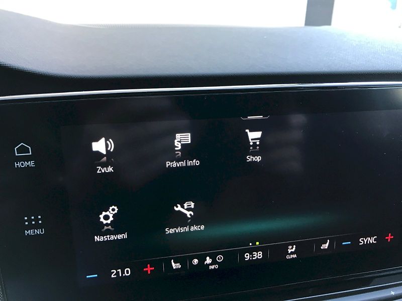 Škoda Octavia (2021) COM M-HEV STY TS 110/1.5 A7F - fotka 29 z 31