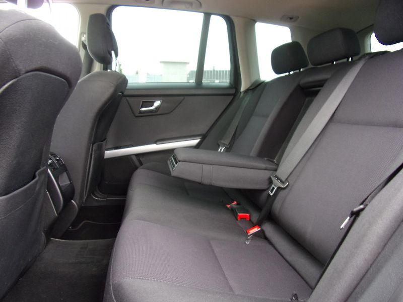 Mercedes-Benz GLK (2009) 350 CDI V6 4MATIC TEMP AC - fotka 16 z 36