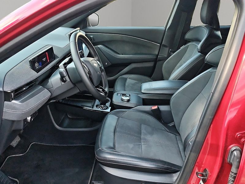 Ford Mustang Mach-E (2023) GT, ČR , DPH, 487 k , 4x4 - fotka 9 z 18