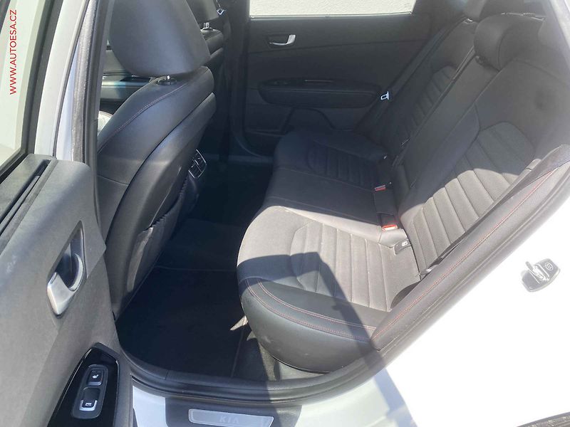 Kia Optima (2018) 2.0 T-GDi, GT, kůže, AT - fotka 10 z 20