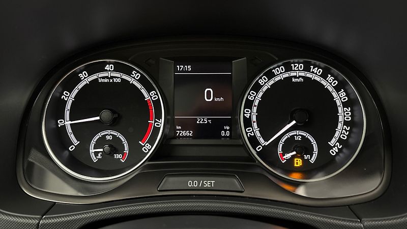 Škoda Fabia 1.0 TSI Ambition Combi - fotka 10 z 24