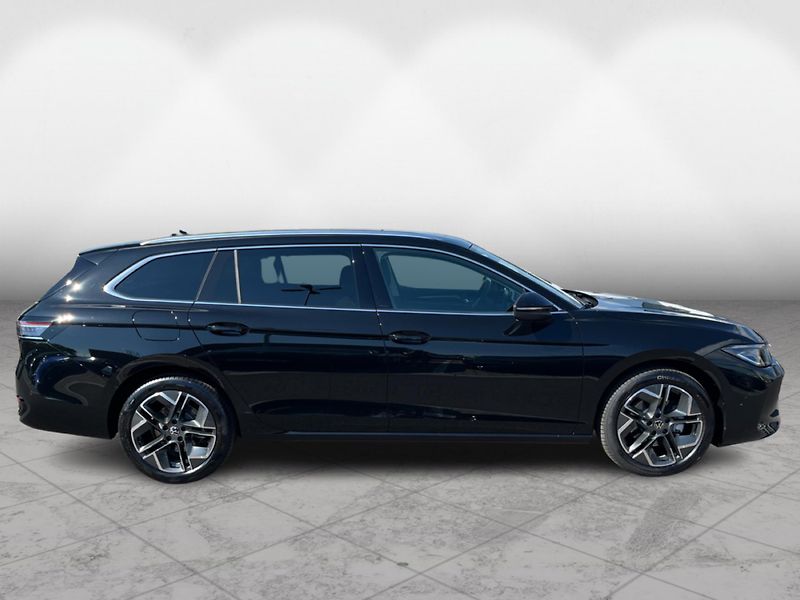 Volkswagen Passat ELEGANCE 2,0 TDI 7DSG 110 kW - fotka 8 z 25