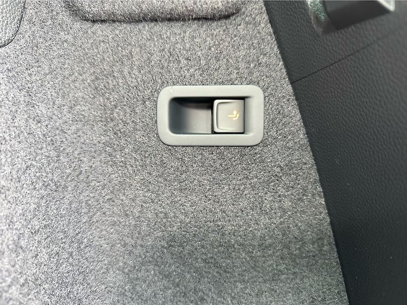 Škoda Karoq (2026) 1,5 TSI 110 kW 7-stup. automat - fotka 16 z 25