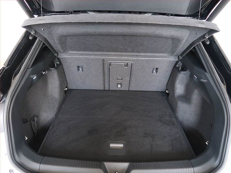 Volkswagen ID.4 (2021) Pro Perf. (82 kWh), SoH 87% - fotka 14 z 16