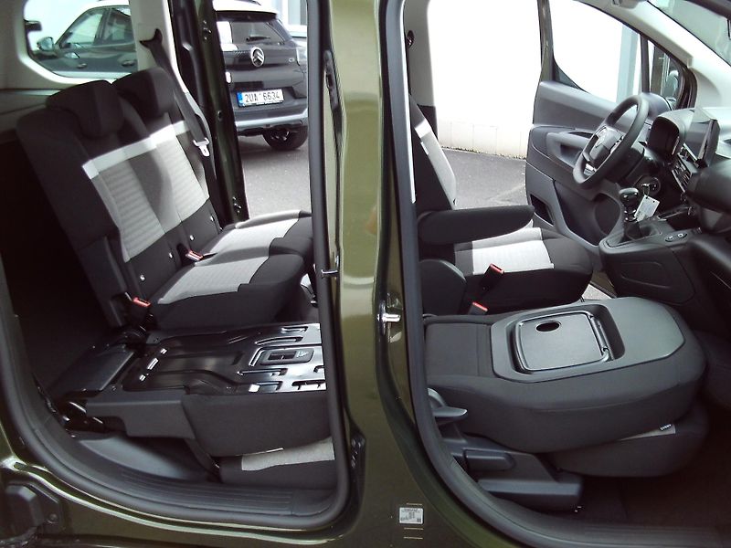 Citroën Berlingo (2026) PLUS Petrol 110k Manual - fotka 10 z 13