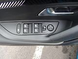 Peugeot 2008 (2026) ALLURE Hybrid 145k e-DCS6 - náhled 16