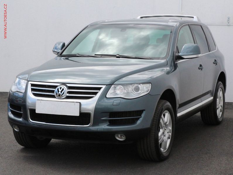 Volkswagen Touareg (2008) 3.0TDi 4x4, AT - fotka 3 z 3