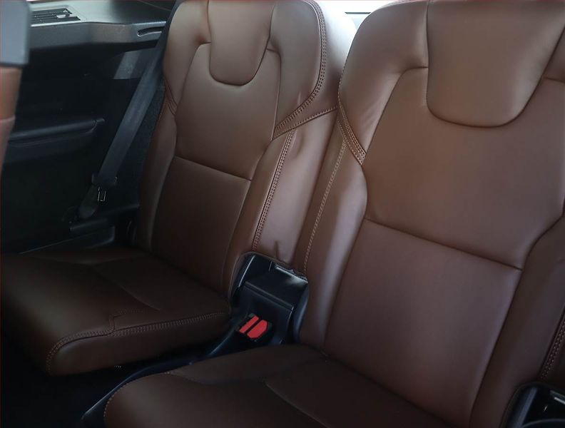 Volvo XC90 (2018) T8 Twin Engine AWD - fotka 19 z 19