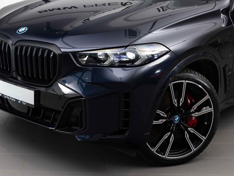 BMW X5 xDrive50e - fotka 7 z 23