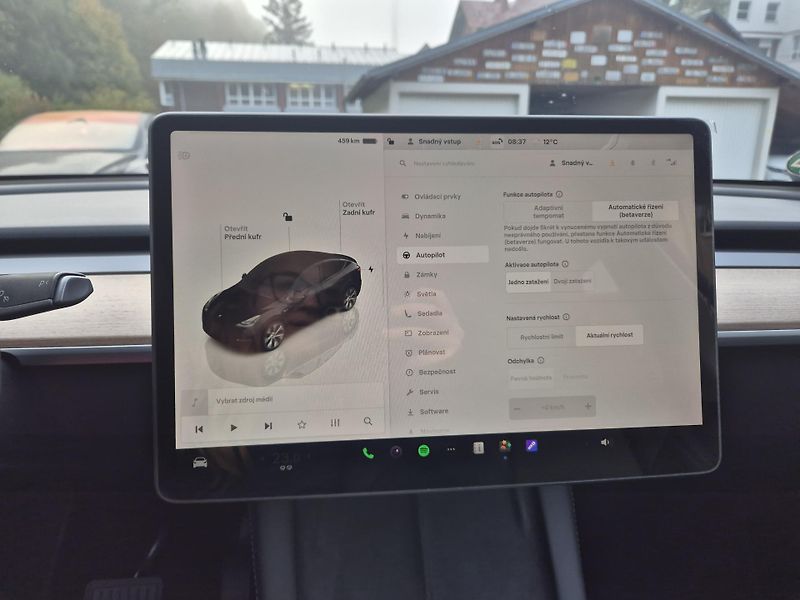 Tesla Model Y LONG RANGE DUAL MOTOR TZ 93,6% - fotka 22 z 48