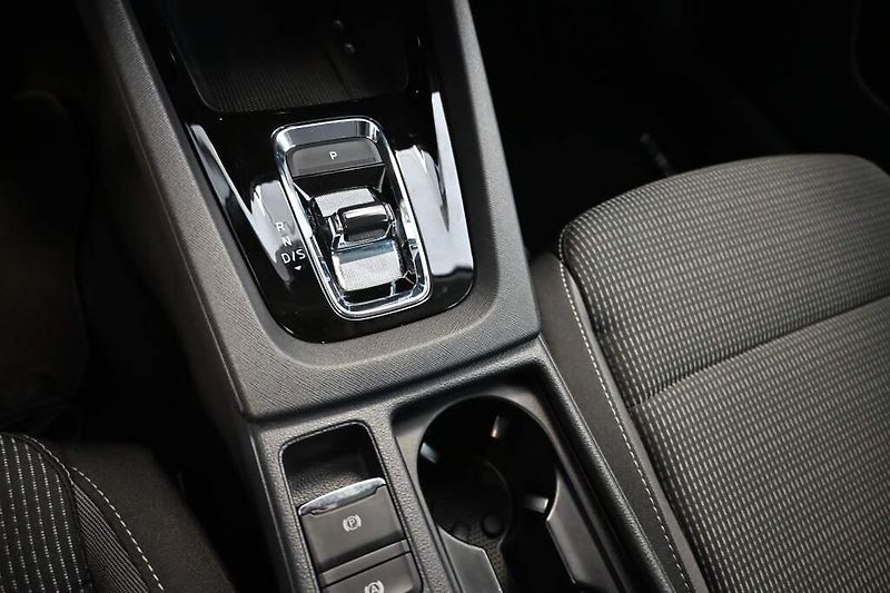 Škoda Octavia (2023) 2.0 DSG LED ACC VIRTUAL TDI - fotka 19 z 30