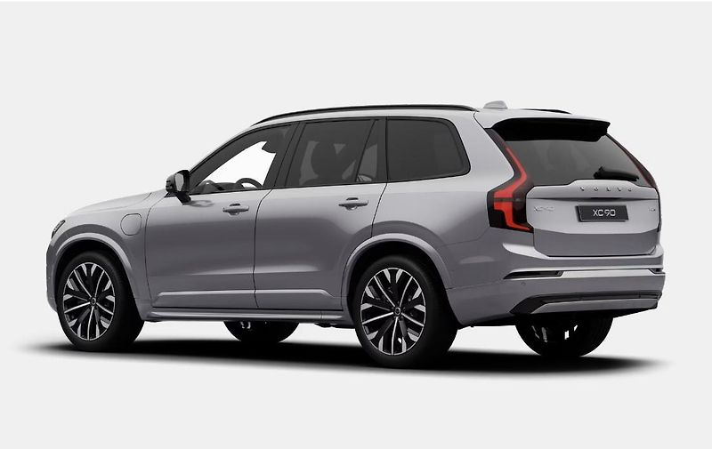 Volvo XC90 (2026) T8 AWD RECHARGE DARK PLUS 7m - fotka 6 z 11