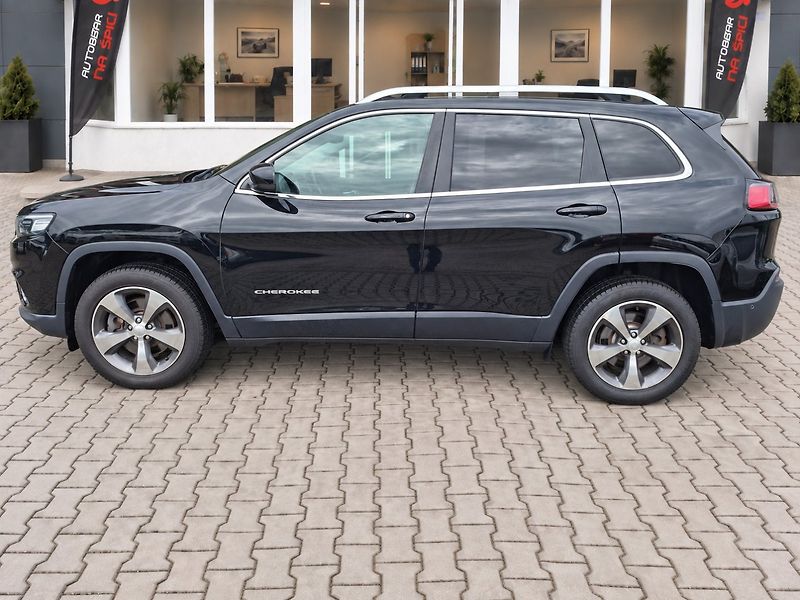 Jeep Cherokee (2019) 2.2M-JET 143kW 4X4 LIMITED - fotka 5 z 43