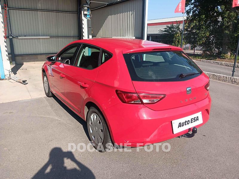 Seat Leon (2017) 1.2TSi, ČR, servis.kniha - fotka 2 z 3