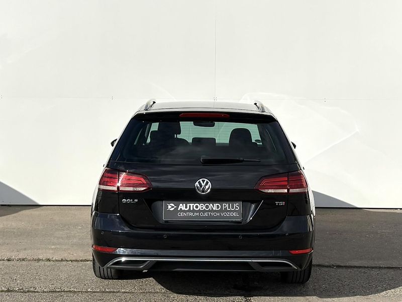 Volkswagen Golf 1.4 TSI 92kW Comfortline LED - fotka 9 z 19