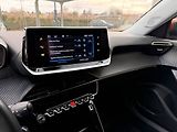 Peugeot 2008 (2020) 1.2 74 kW - náhled 17
